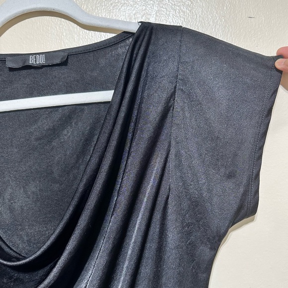 EUC Bedo Femme Black Light Wrinkle Free Drape Collar Shinny Cowl Neck Top Large - Picture 5 of 8